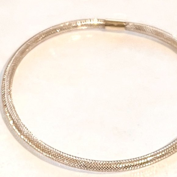 10K Italian Gold Stretch Mesh Bracelet - Picture 5 of 7